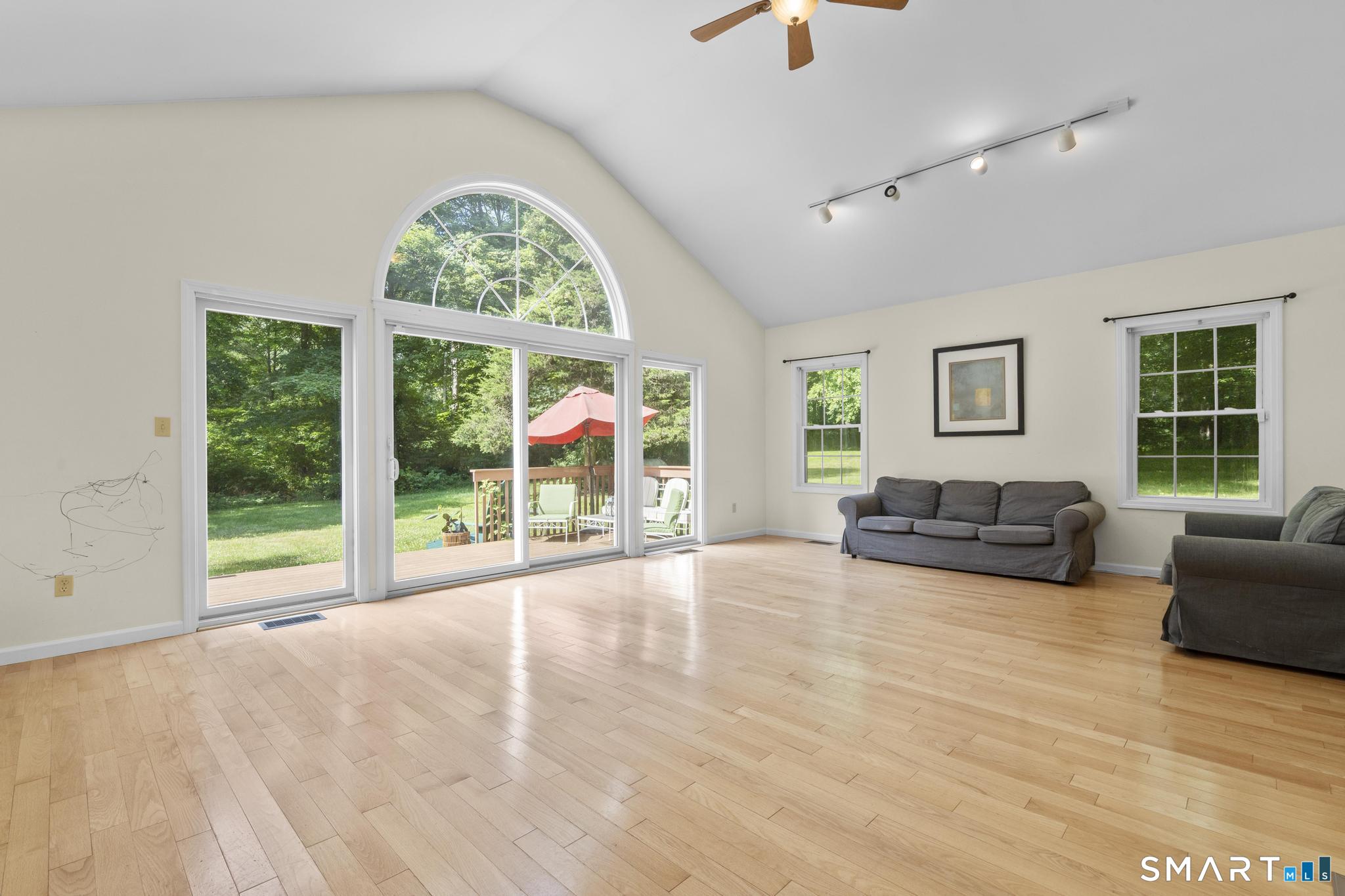 1140 Johnson Road Woodbridge CT 06525