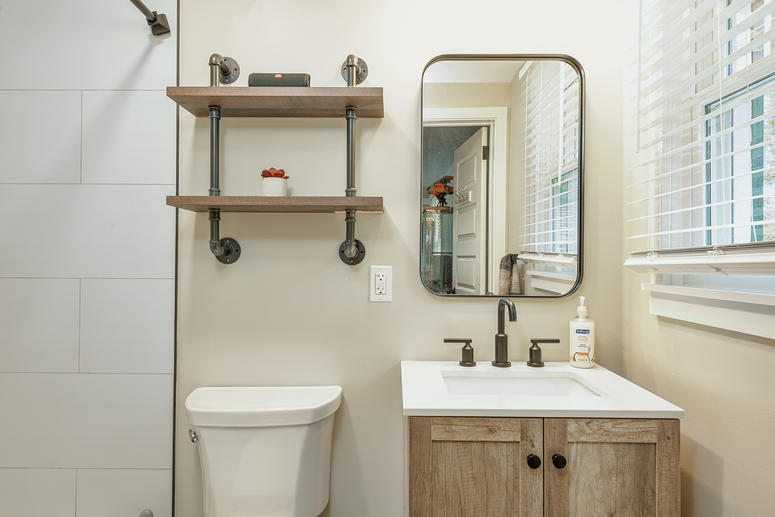 20 Keighley Pond Road East Hampton CT 06456