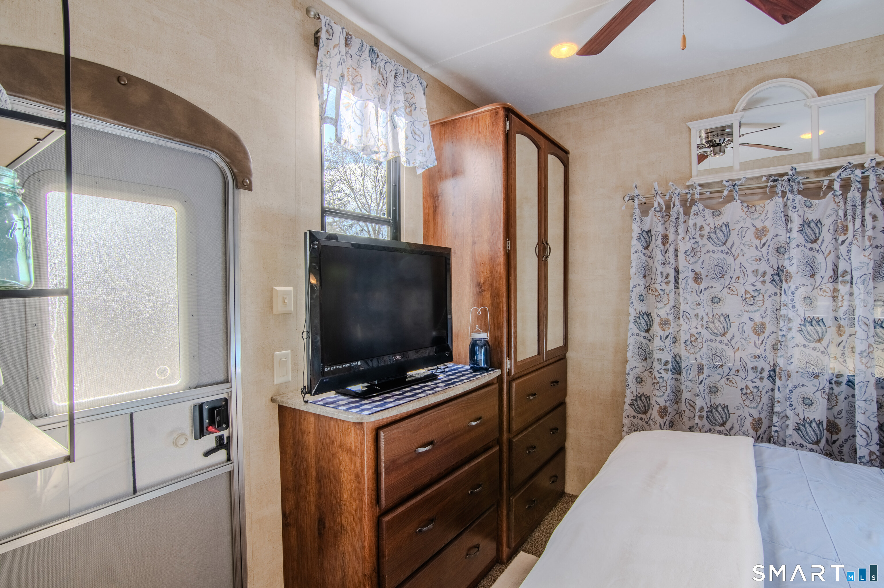 69 Meadowside Road Woodstock CT 06281
