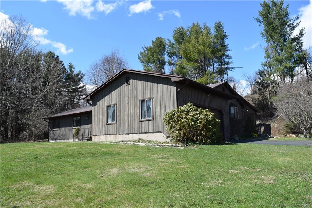 28 Munn Road Southbury CT 06488