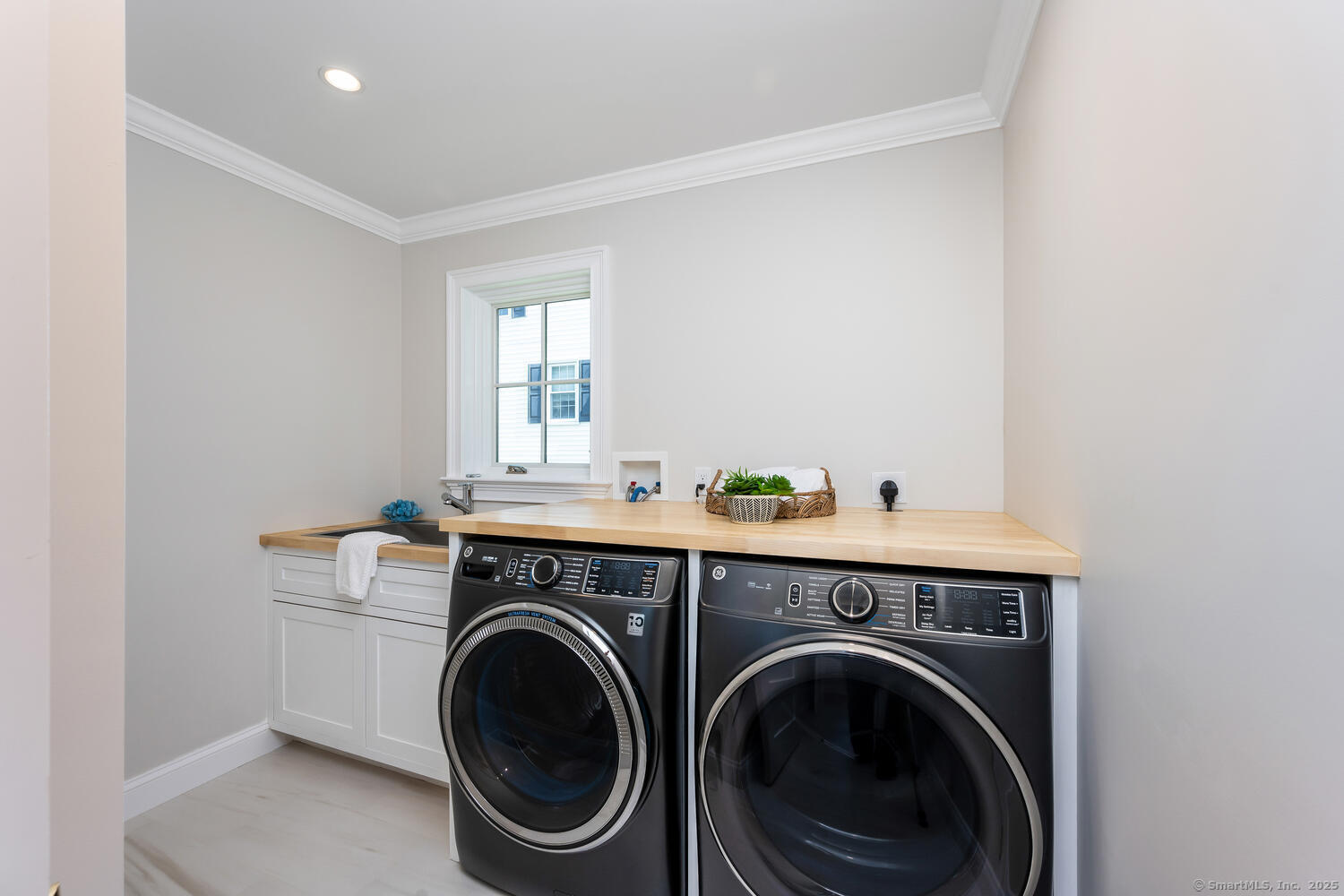 19 Anthony Lane Darien CT 06820