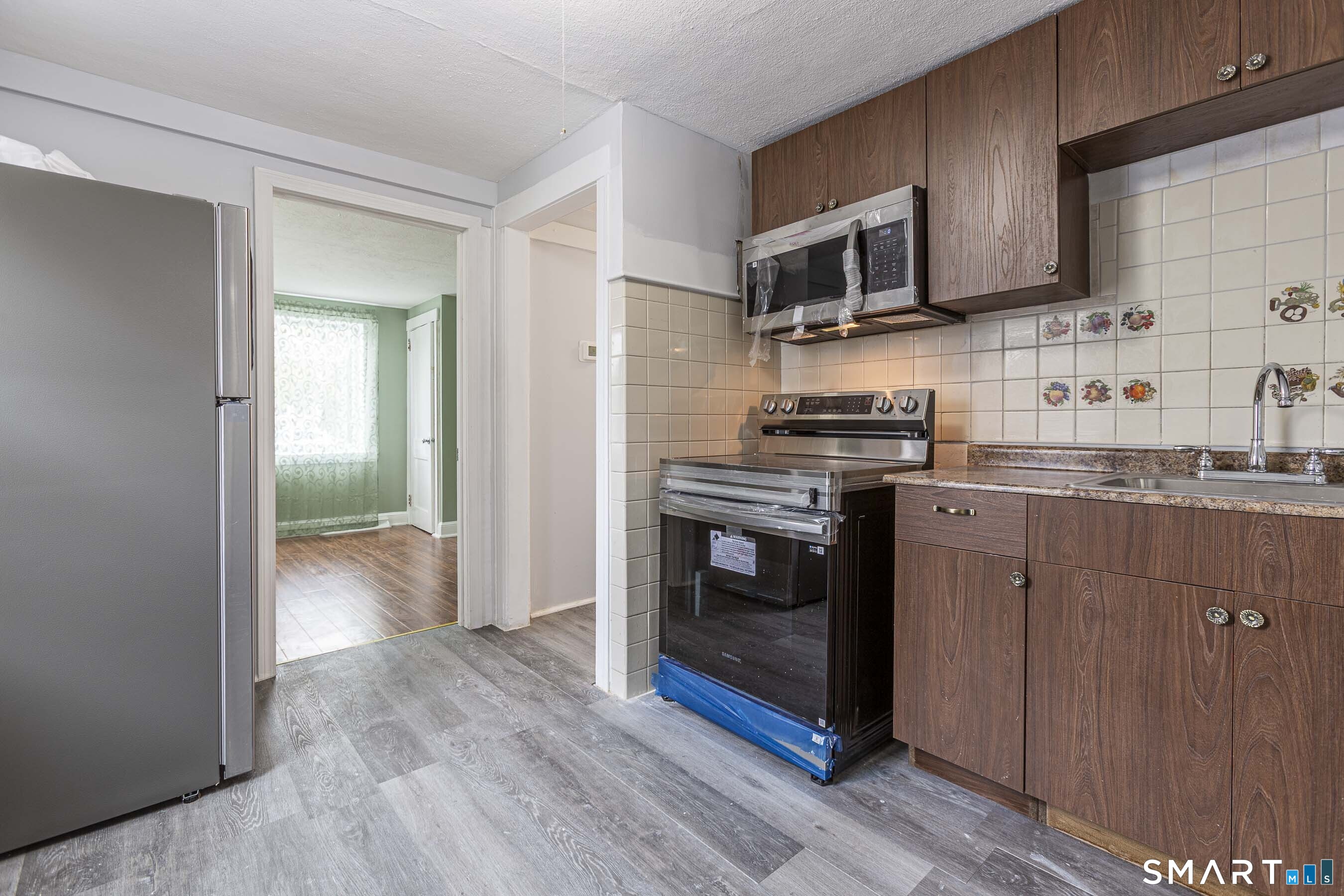 83 Stone Street Hartford CT 06106