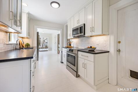 34 Clintonville Road North Haven CT 06473