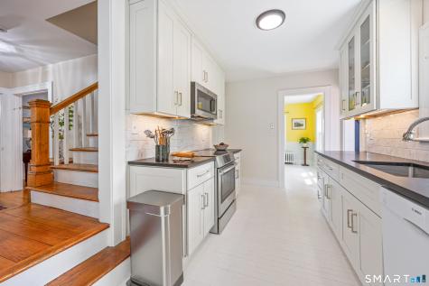 34 Clintonville Road North Haven CT 06473