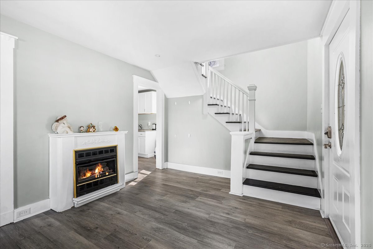 55 Raymond Street New London CT 06320