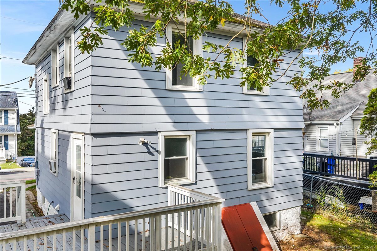 55 Raymond Street New London CT 06320