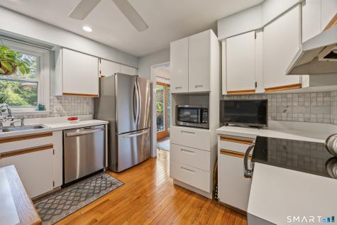 980 Notch Road Cheshire CT 06410