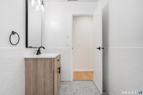 24 Pleasant Hill Road Newtown CT 06470