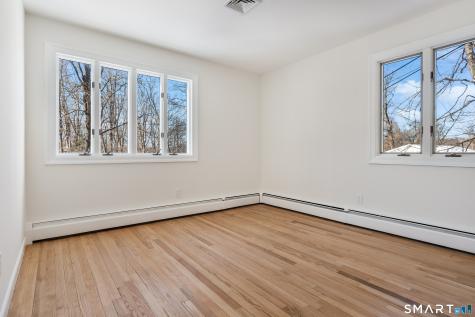 24 Pleasant Hill Road Newtown CT 06470