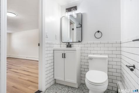 24 Pleasant Hill Road Newtown CT 06470