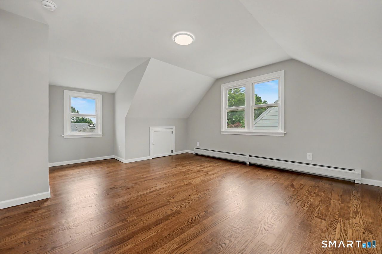 210 Stratfield Place Bridgeport CT 06606