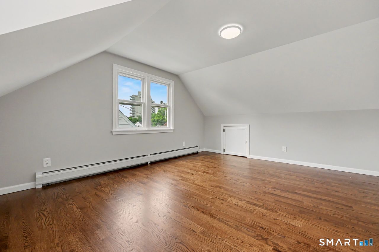 210 Stratfield Place Bridgeport CT 06606