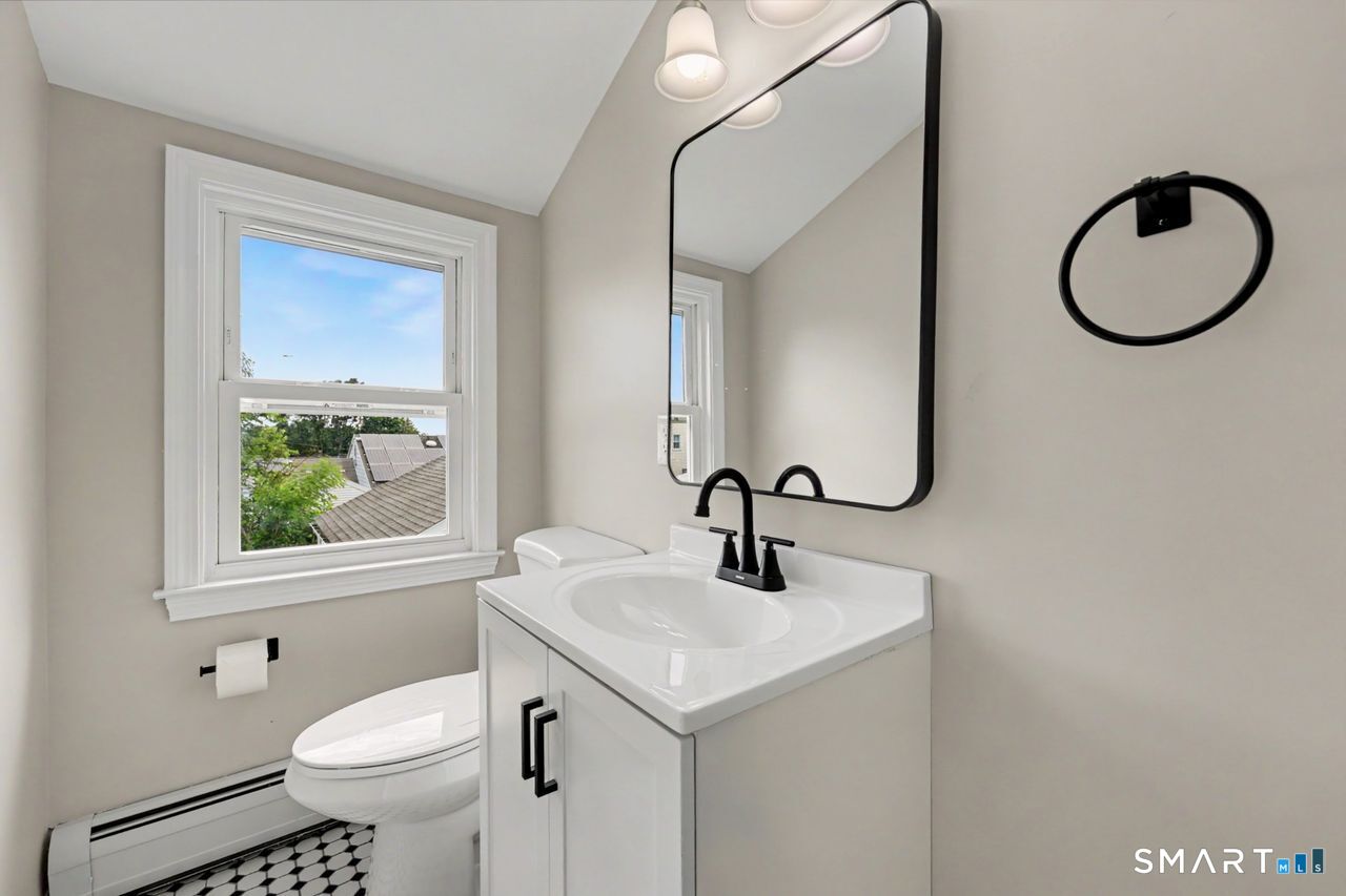 210 Stratfield Place Bridgeport CT 06606