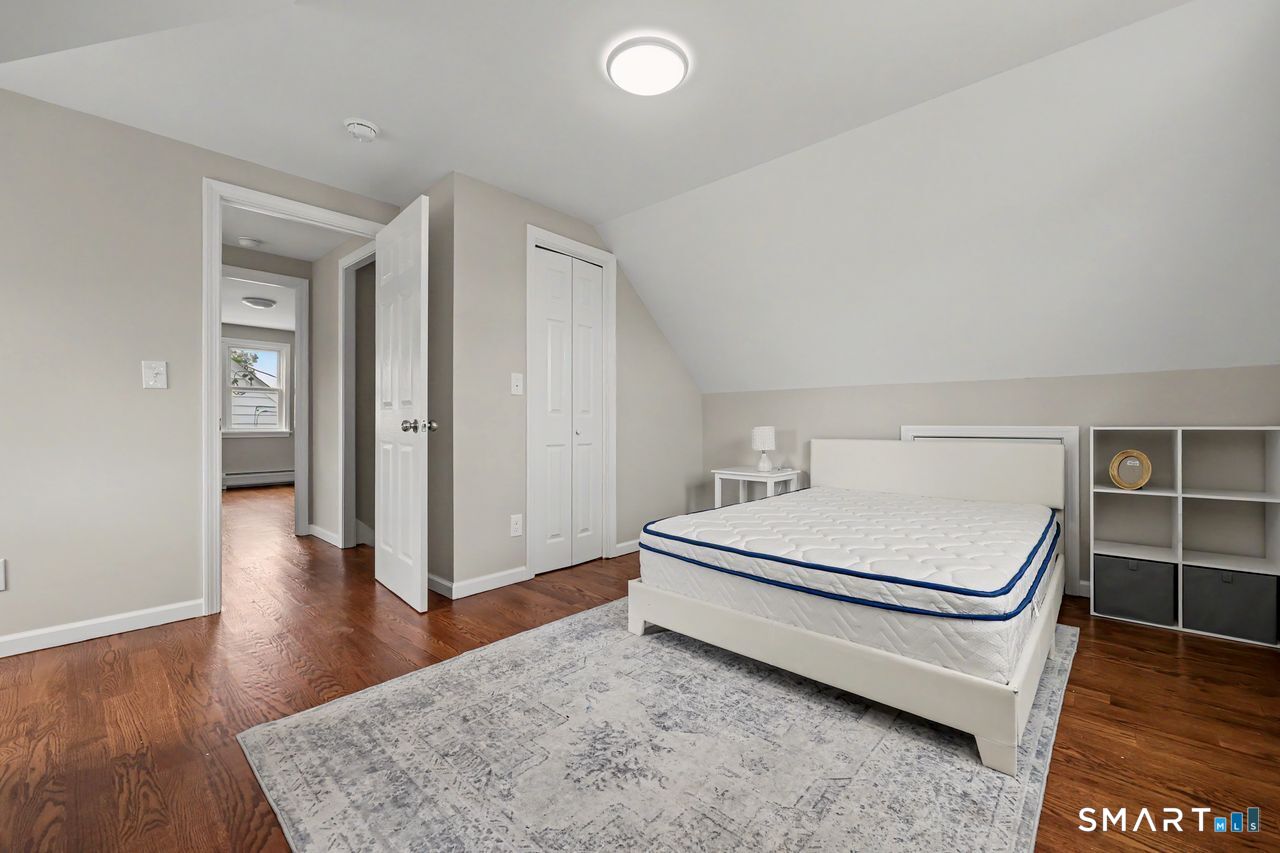 210 Stratfield Place Bridgeport CT 06606