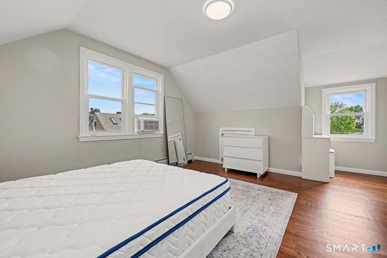210 Stratfield Place Bridgeport CT 06606