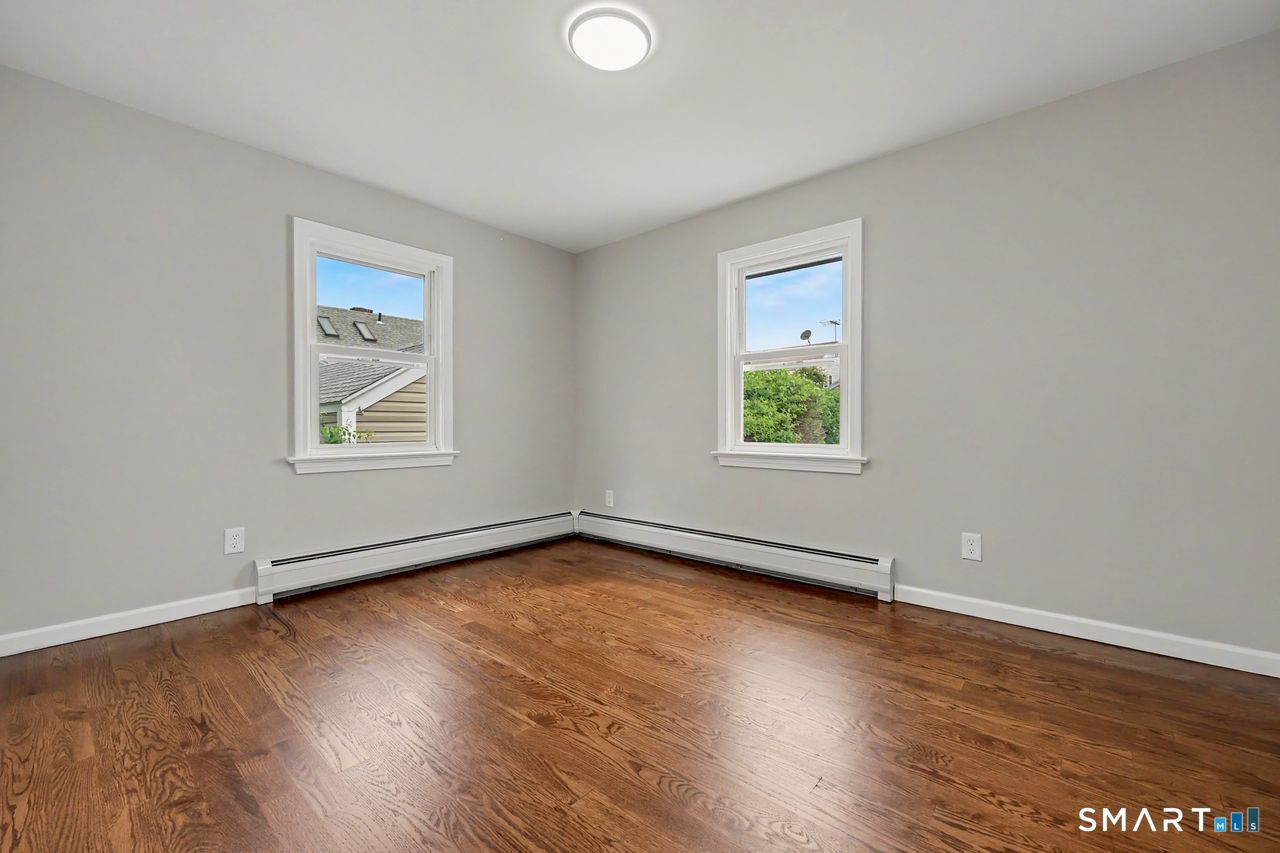 210 Stratfield Place Bridgeport CT 06606