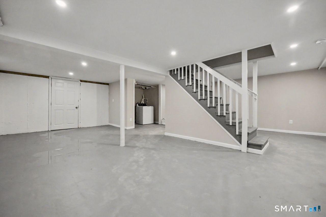 210 Stratfield Place Bridgeport CT 06606