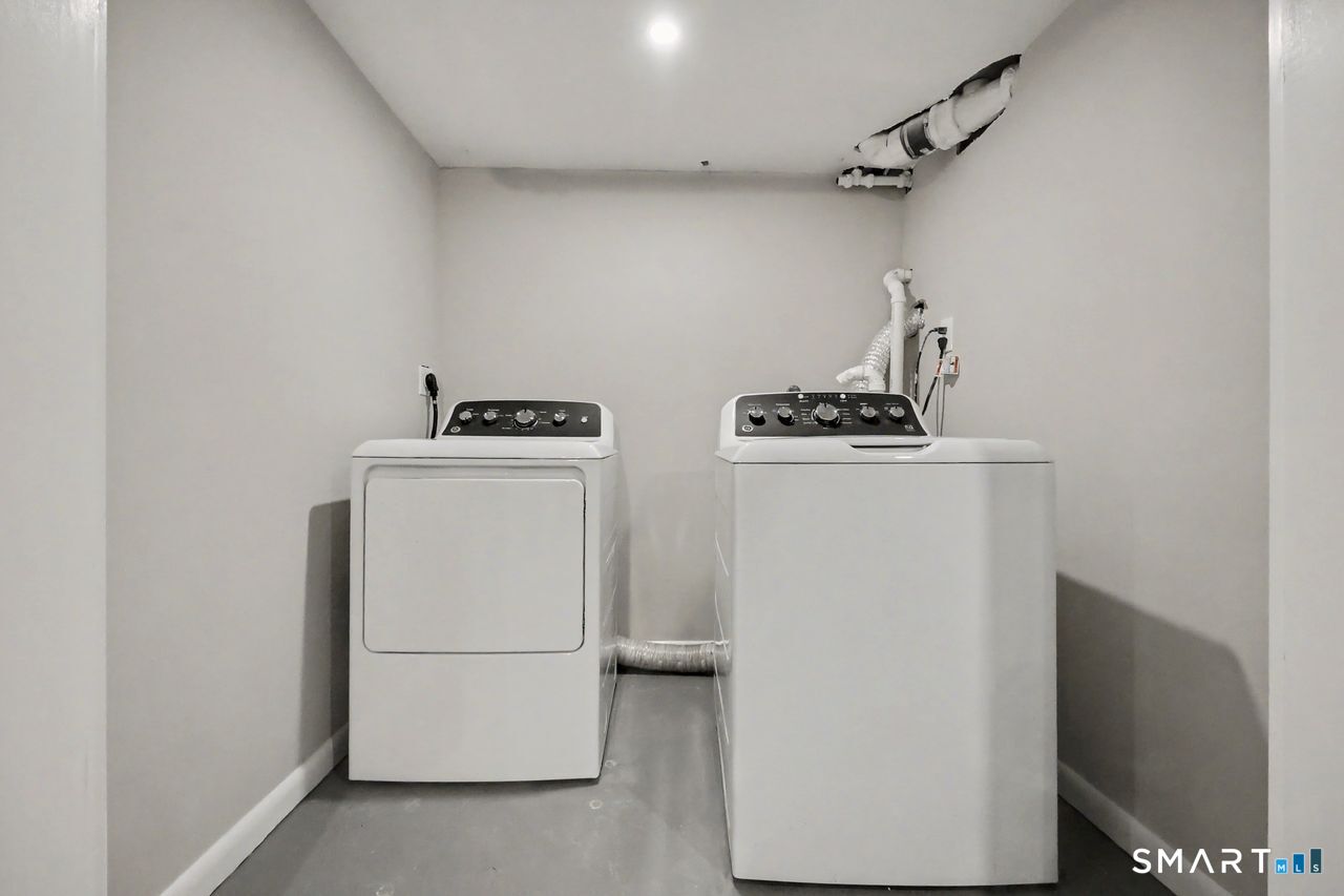 210 Stratfield Place Bridgeport CT 06606