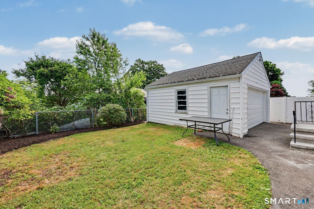 210 Stratfield Place Bridgeport CT 06606