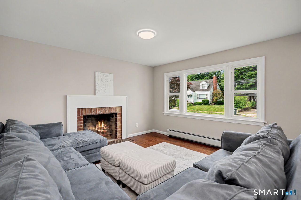 210 Stratfield Place Bridgeport CT 06606