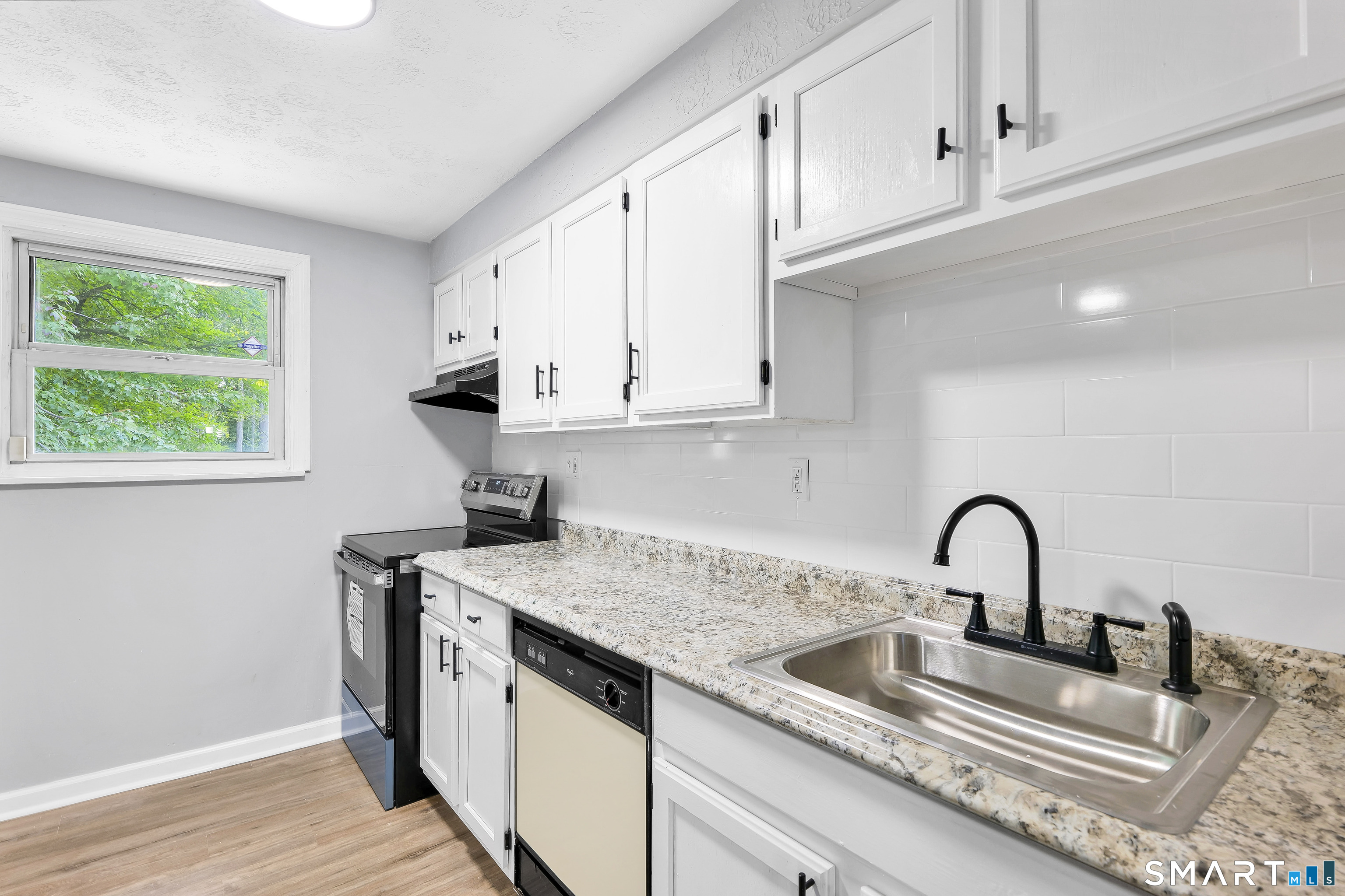 28 Diana Drive Bloomfield CT 06002