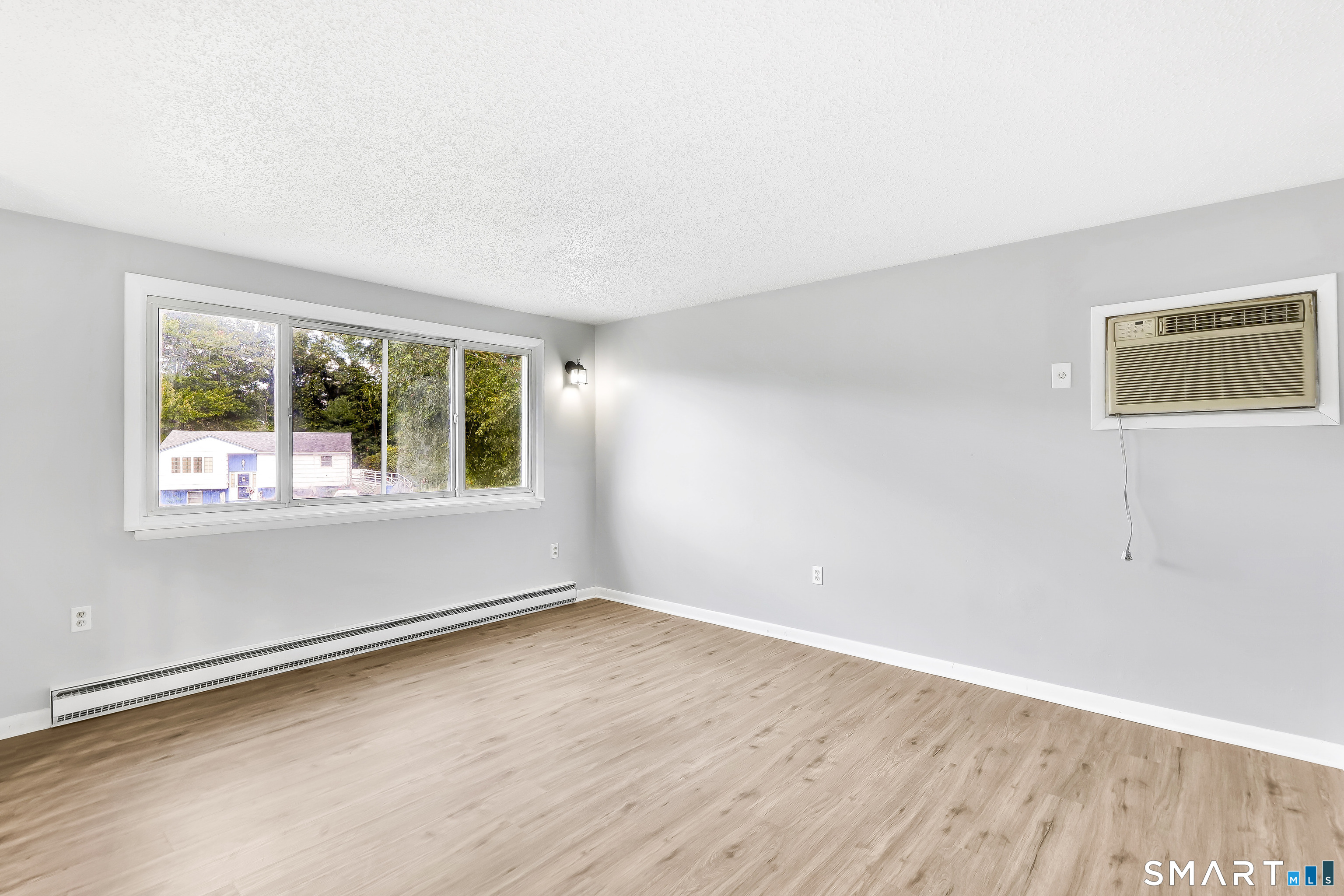 28 Diana Drive Bloomfield CT 06002