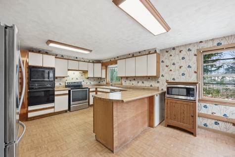 8 Walbridge Hill Road Tolland CT 06084