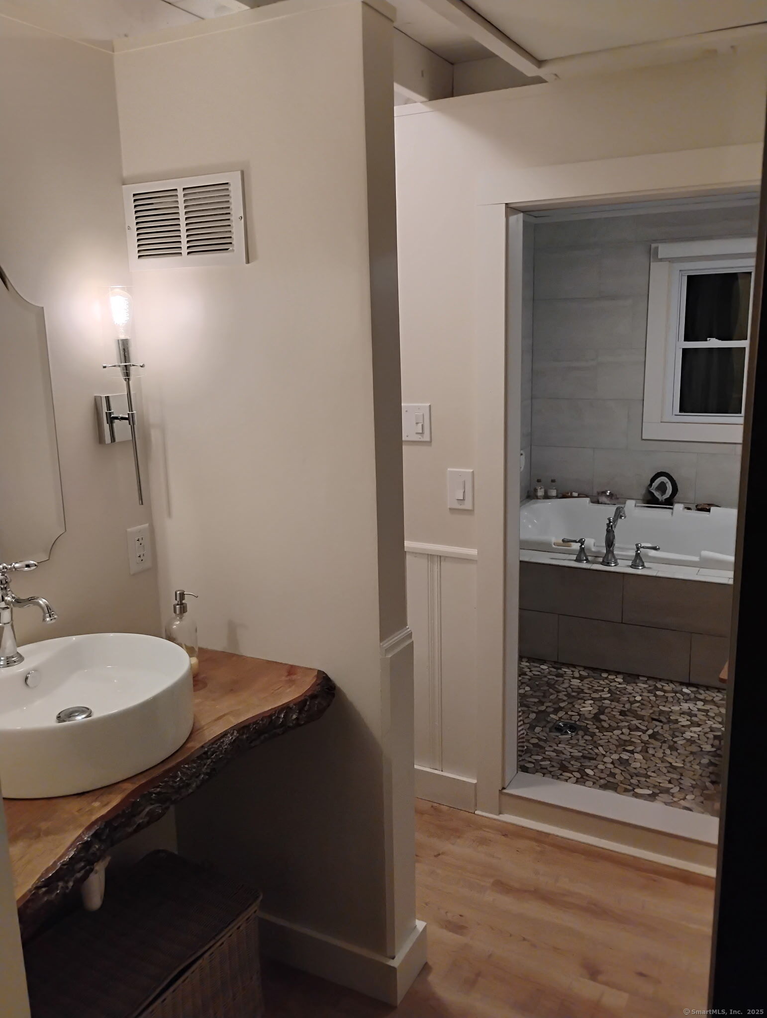 93 Jericho Road Pomfret CT 06259