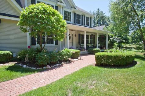 135 Holcomb Street Simsbury CT 06070