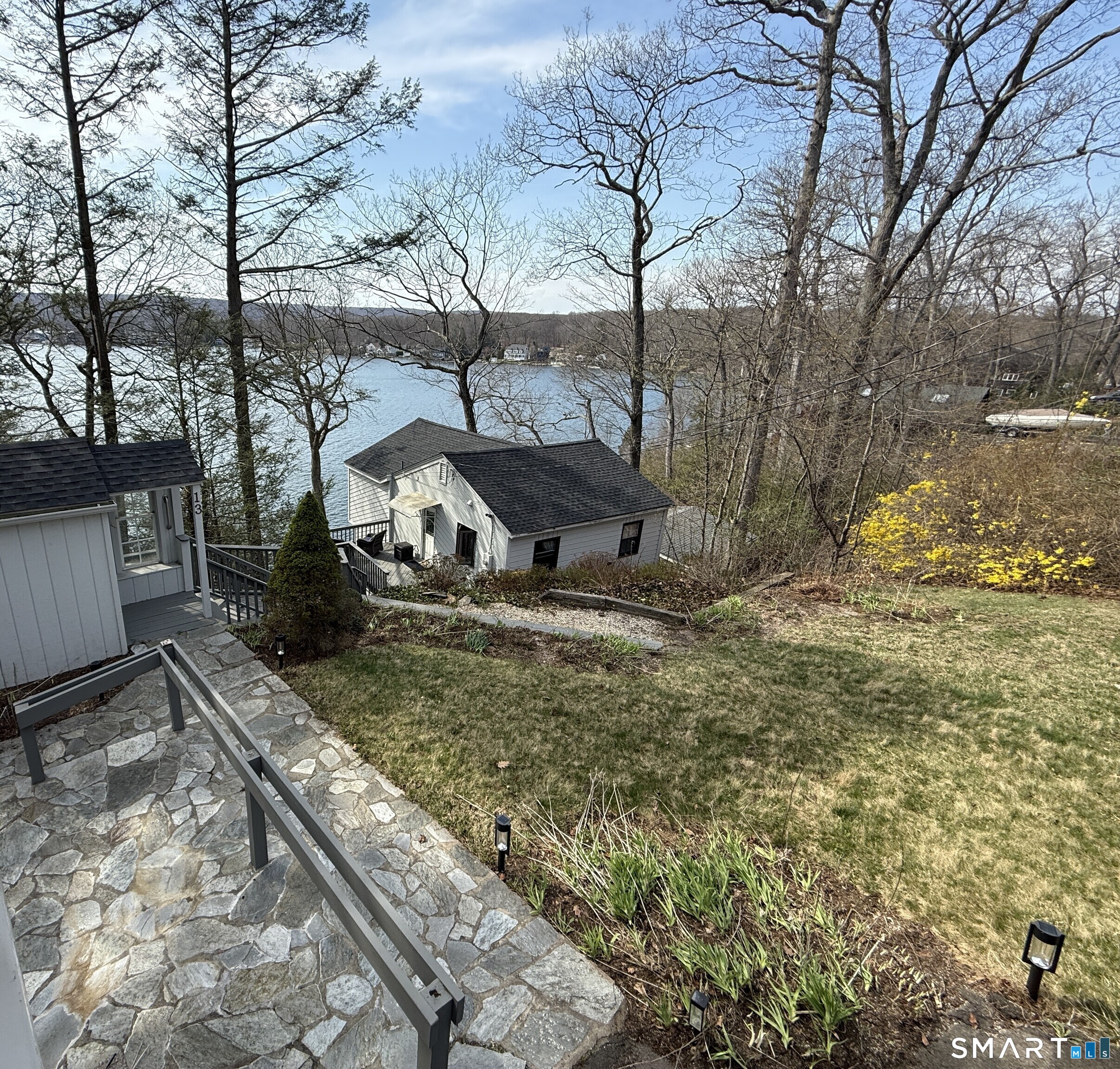 13 Wangonk Trail East Hampton CT 06424