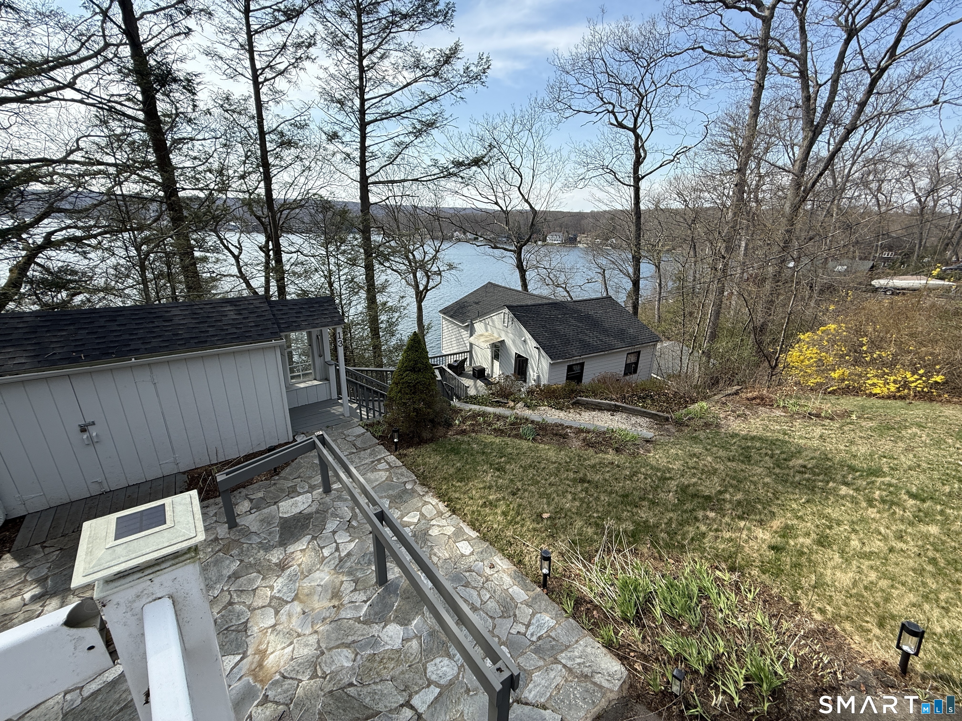 13 Wangonk Trail East Hampton CT 06424