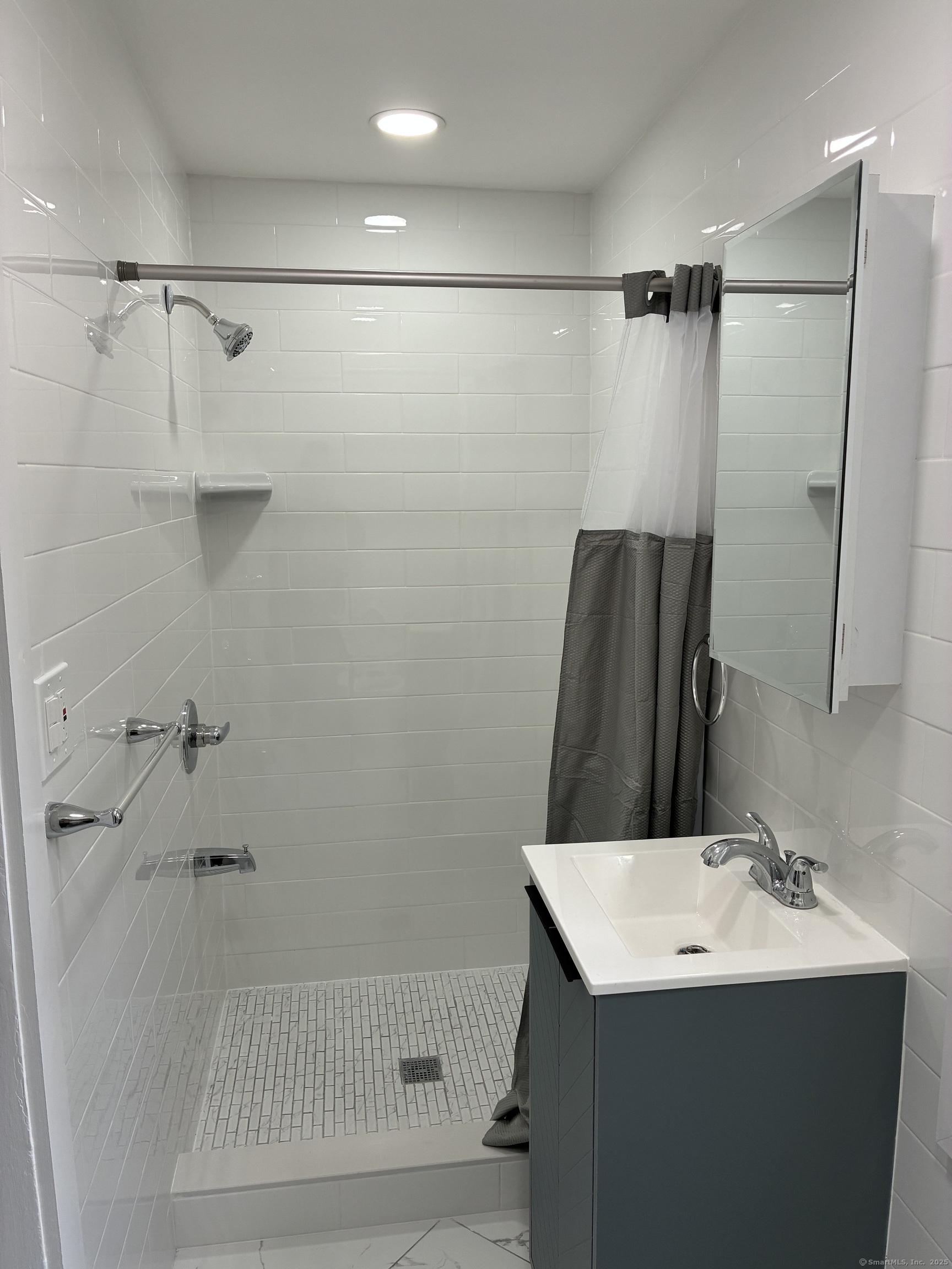 26 Jefferson Avenue New London CT 06320