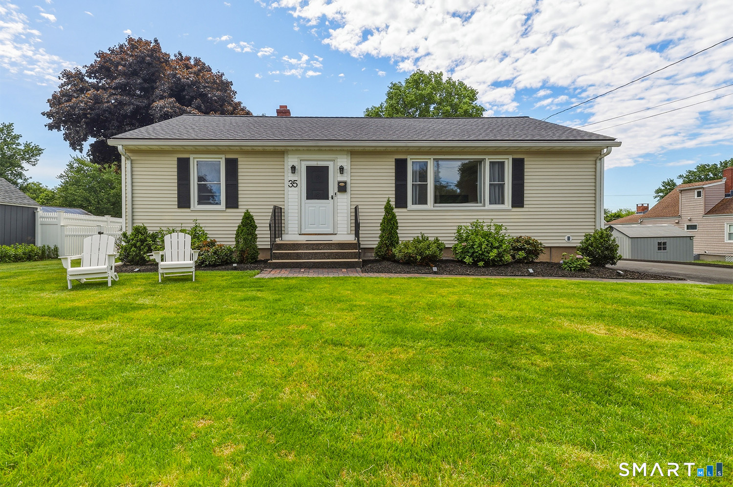 35 Birchwood Square Stratford CT 06614