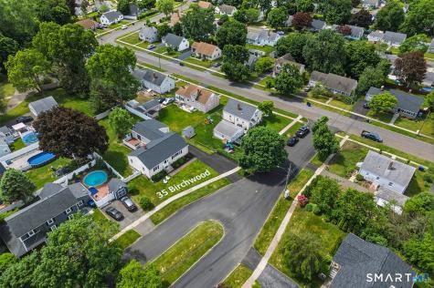 35 Birchwood Square Stratford CT 06614