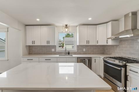 35 Birchwood Square Stratford CT 06614