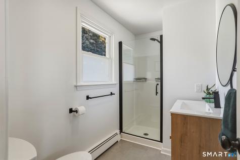 35 Birchwood Square Stratford CT 06614