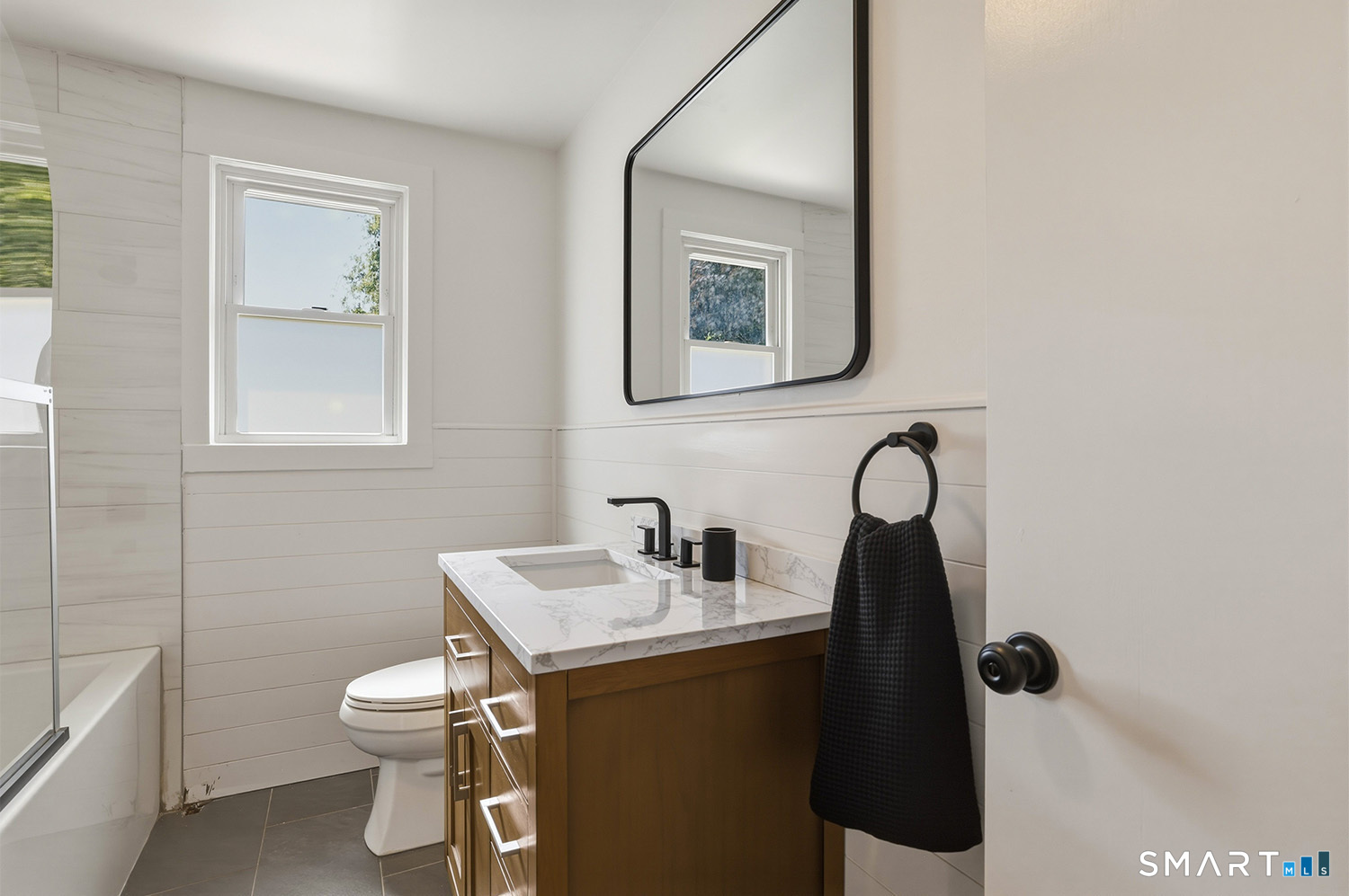 35 Birchwood Square Stratford CT 06614