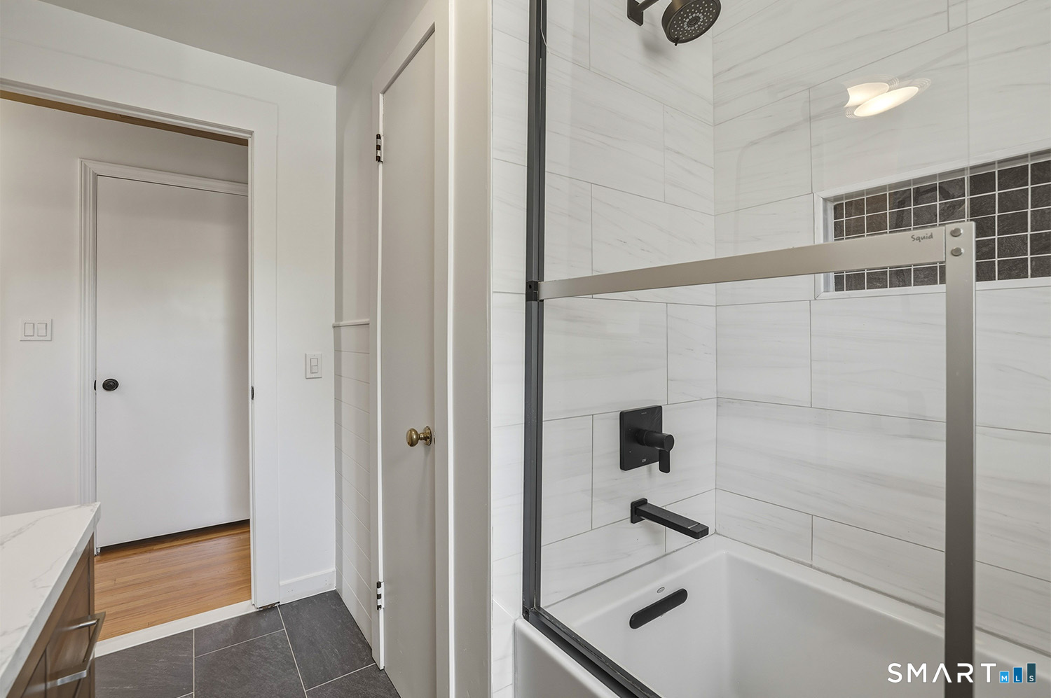 35 Birchwood Square Stratford CT 06614