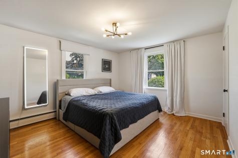 35 Birchwood Square Stratford CT 06614