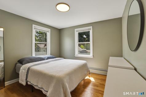 35 Birchwood Square Stratford CT 06614