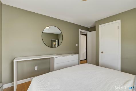 35 Birchwood Square Stratford CT 06614