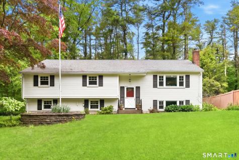 44 Old Colony Road North Stonington CT 06359