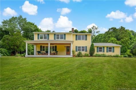 19 Phyllis Lane Newtown CT 06470
