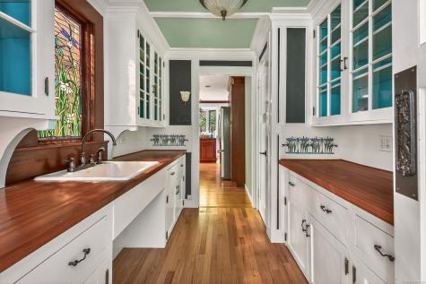 98 Island Trail Morris CT 06763