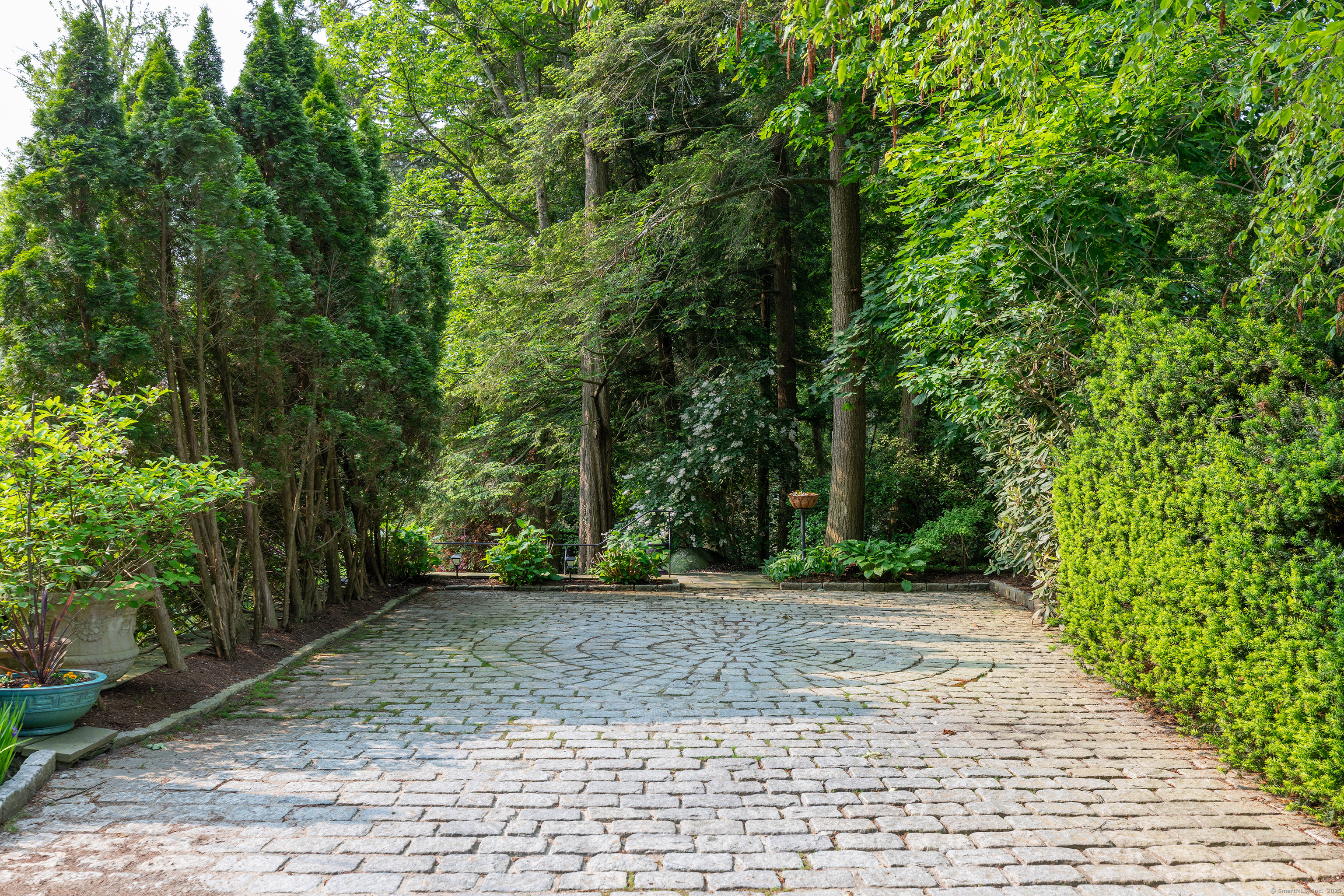 98 Island Trail Morris CT 06763