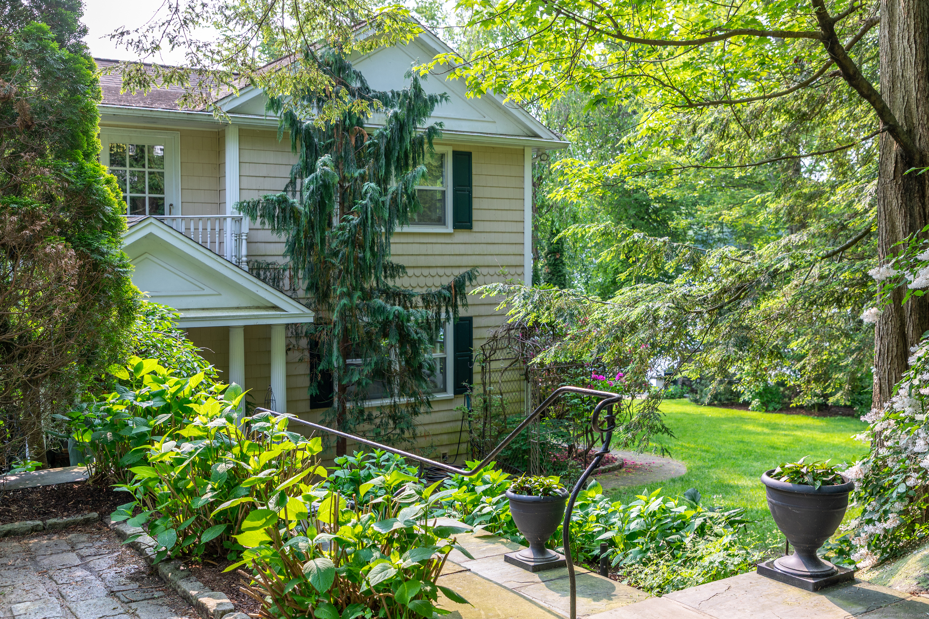 98 Island Trail Morris CT 06763