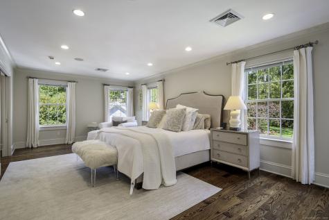 11 Old Oak Road Darien CT 06820