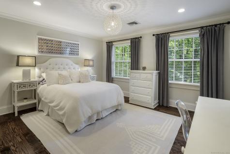 11 Old Oak Road Darien CT 06820