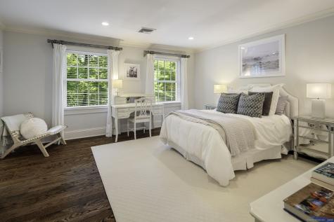 11 Old Oak Road Darien CT 06820