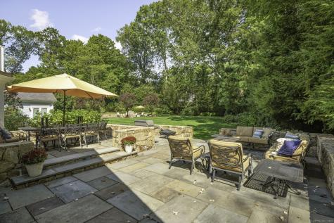 11 Old Oak Road Darien CT 06820